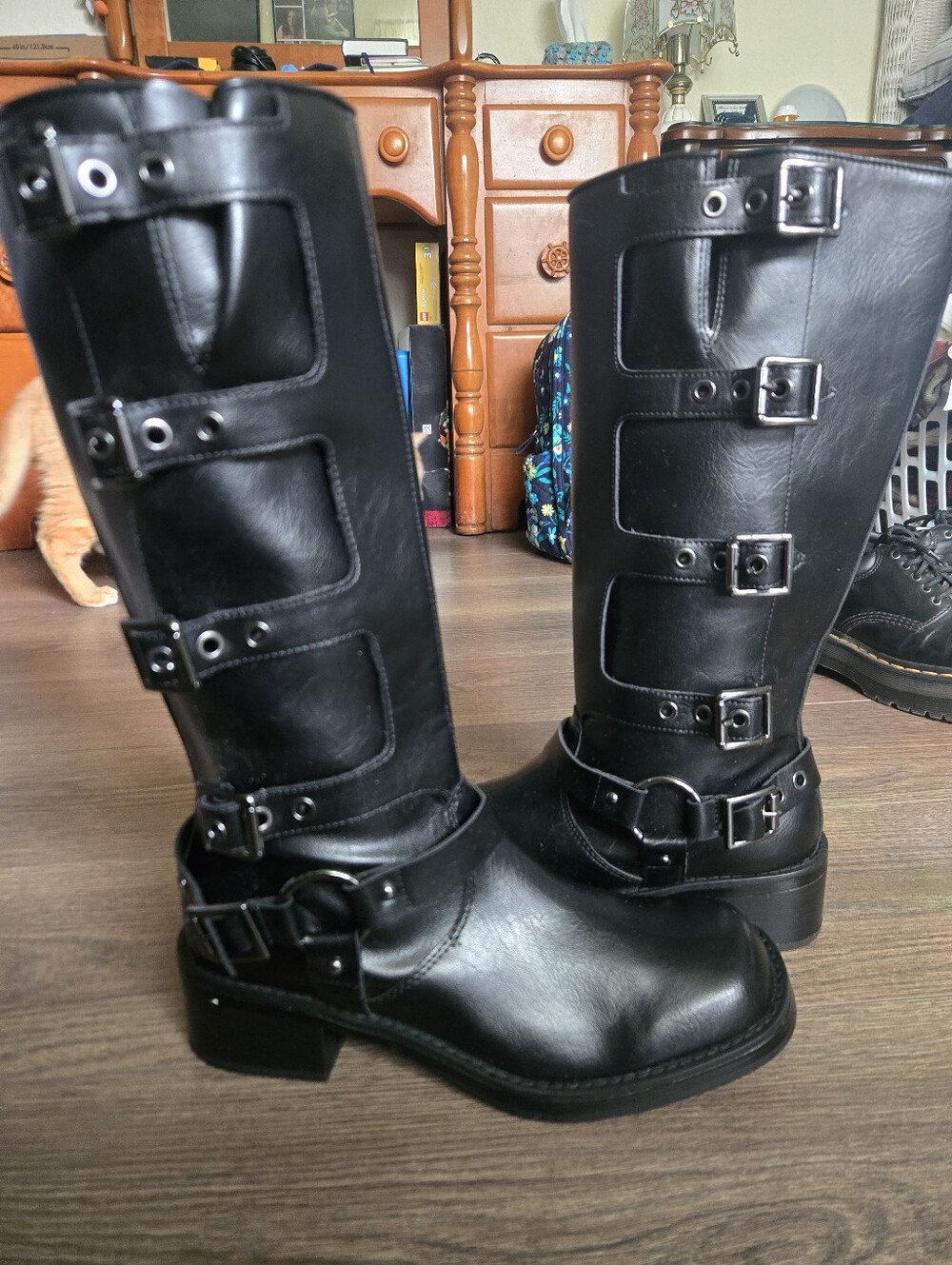 Black Buckle Detail Knee-High Women's Boots